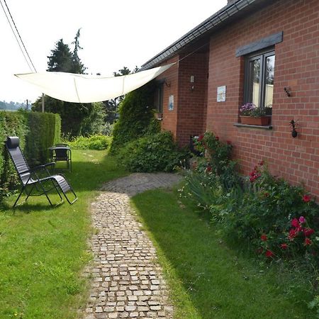 En Chapoisie Bed and Breakfast Ciney Esterno foto